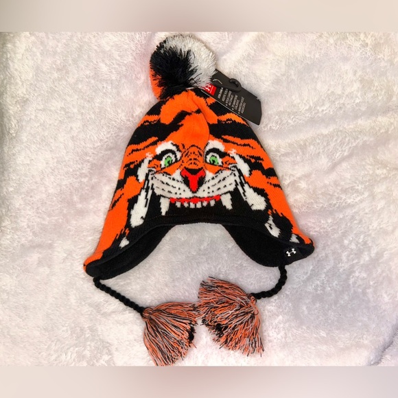 NWT Under Armour Beanie - Picture 2 of 5